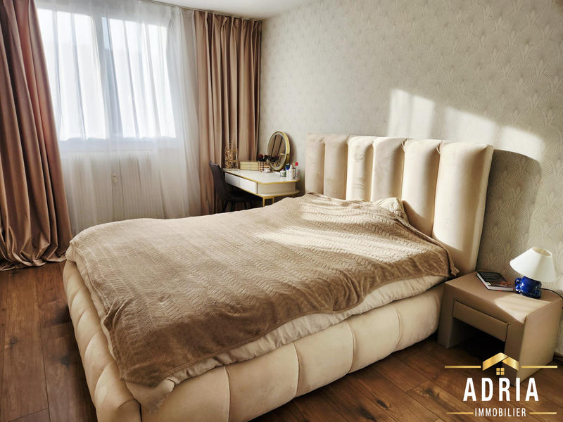 Appartement - 93 m² - 4 pièces