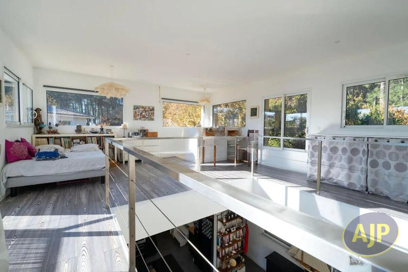 Maison - 184 m² - 6 pièces