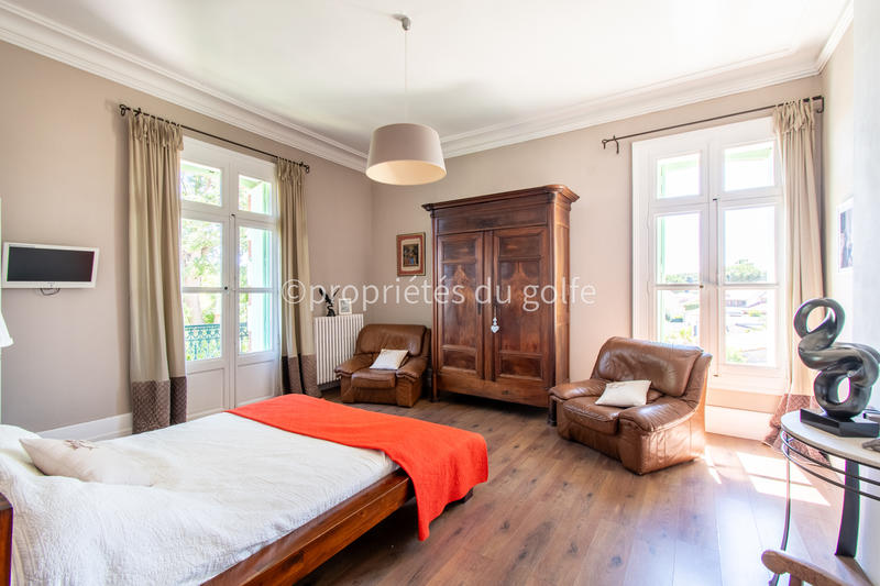 Maison - 200 m² - 6 pièces