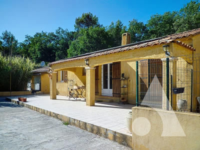 Maison - 256 m² - 11 pièces