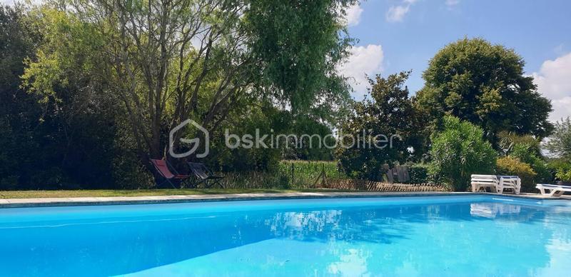 Demeure - 388 m² - 10 pièces