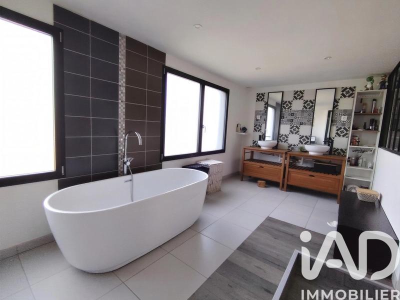 Maison - 150 m² - 5 pièces