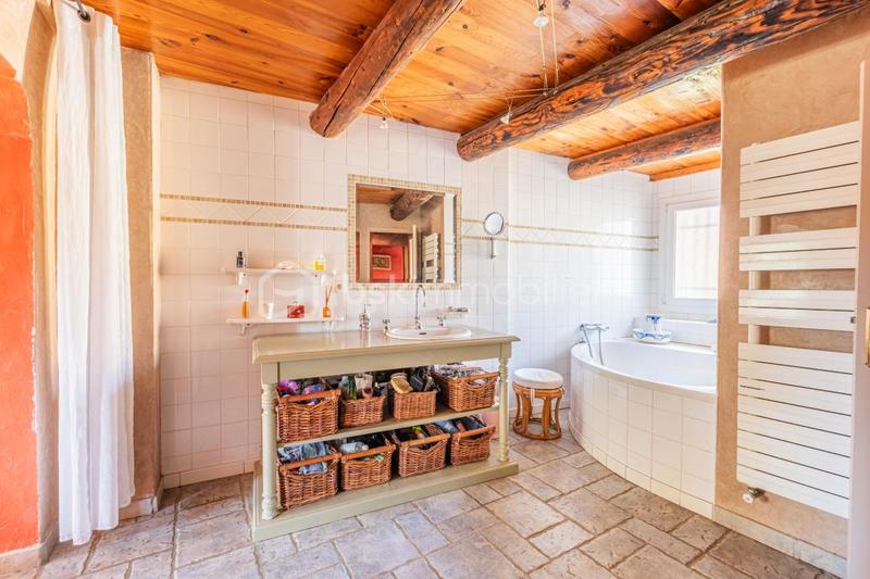 Maison - 218 m² - 6 pièces