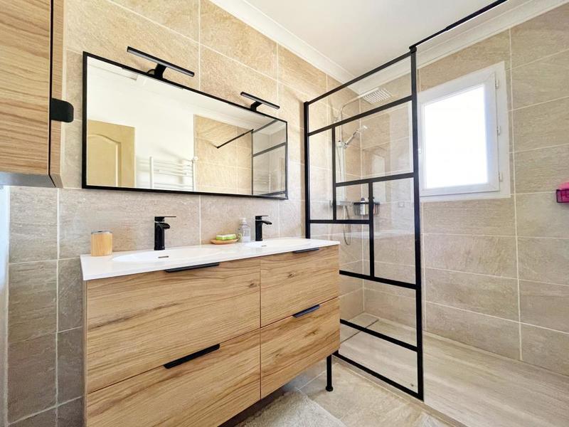 Maison - 105 m² - 4 pièces