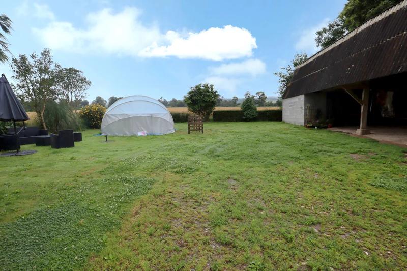 Maison - 240 m² - 12 pièces