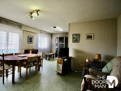 Appartement - 105 m² - 5 pièces