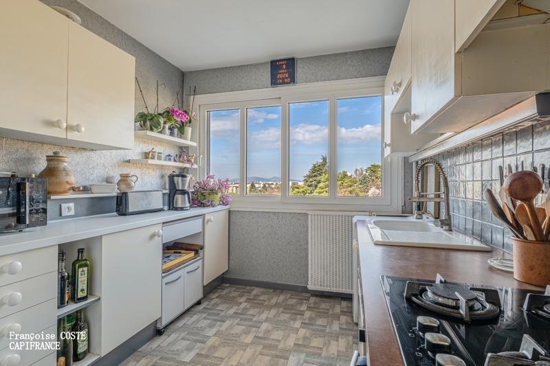 Appartement - 97 m² - 4 pièces