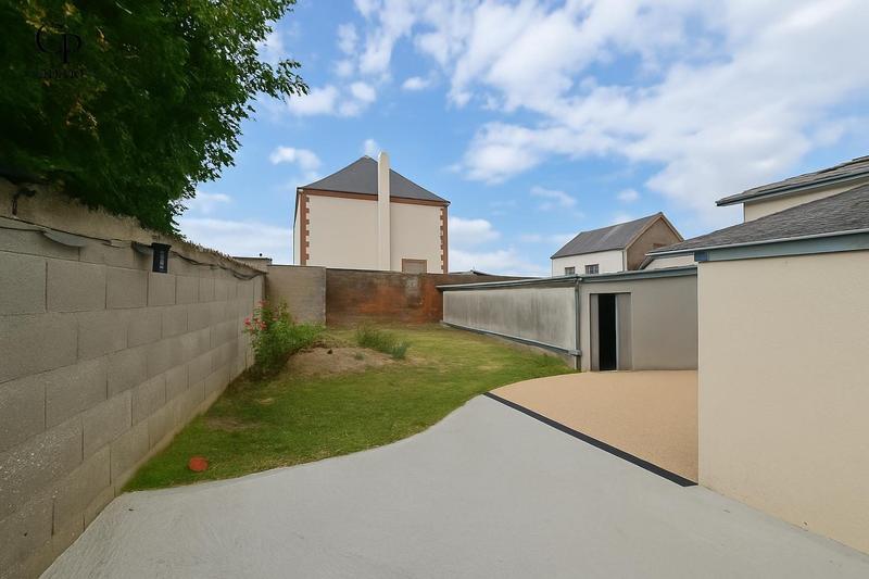 Maison traditionnelle - 170 m² - 6 pièces