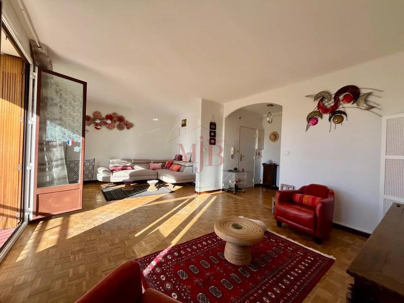 Appartement - 79 m² - 3 pièces