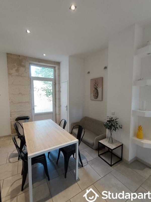 Chambre - 14 m² - 1 pièce