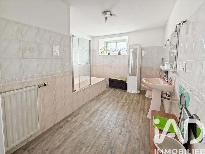 Maison - 152 m² - 8 pièces