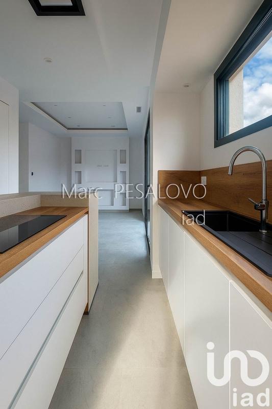 Maison - 99 m² - 4 pièces