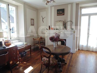 Propriété - 150 m² - 8 pièces