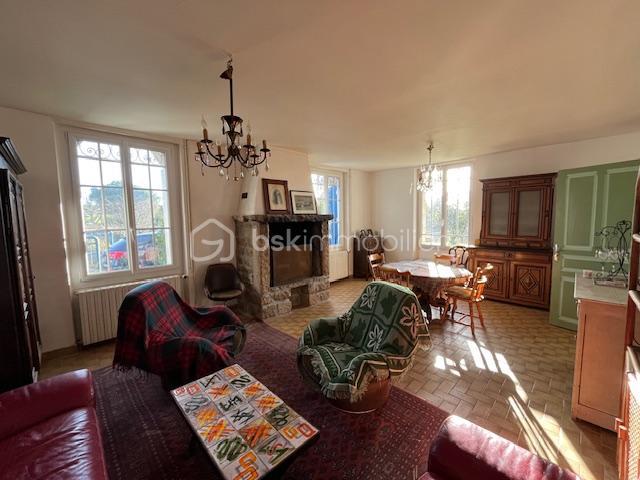 Maison en pierre - 121 m² - 4 pièces