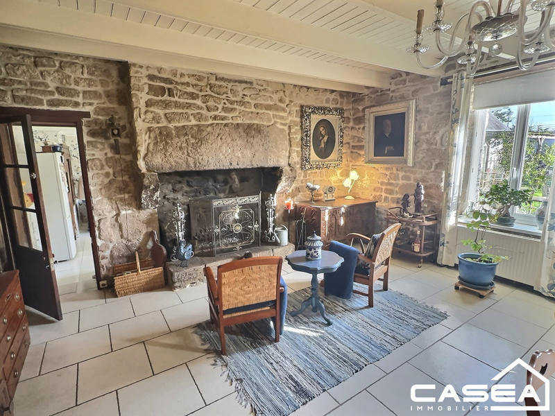 Maison traditionnelle - 120 m² - 9 pièces