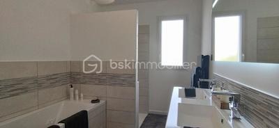 Maison - 99 m² - 4 pièces