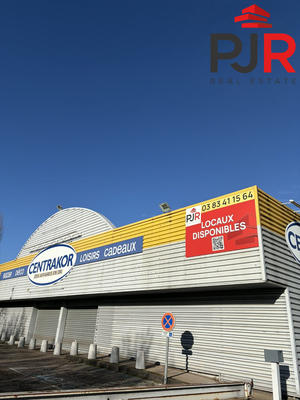 Local commercial - 1 500 m²