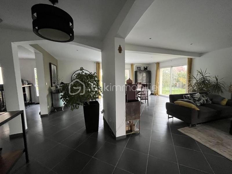 Maison - 182 m² - 6 pièces