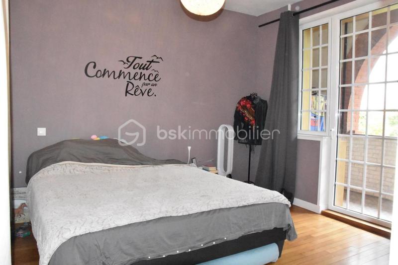 Demeure - 225 m² - 8 pièces