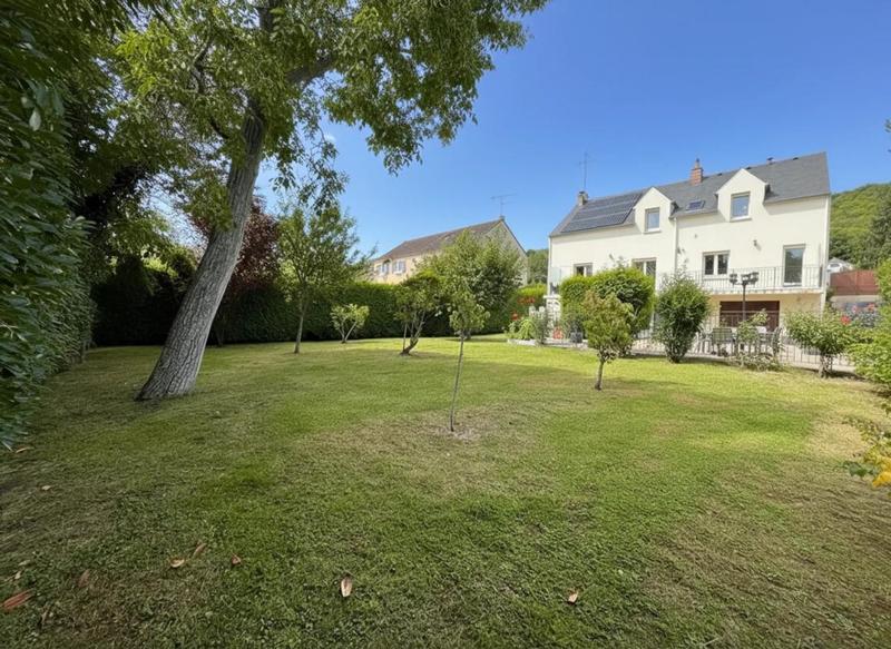 Maison - 213 m² - 6 pièces