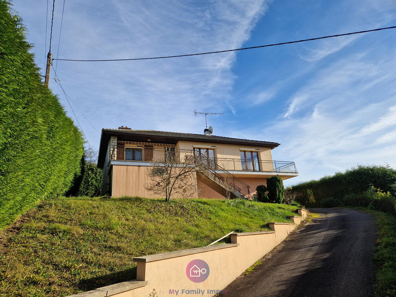 Maison - 99 m² - 5 pièces