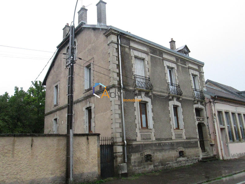 Maison - 269 m² - 12 pièces