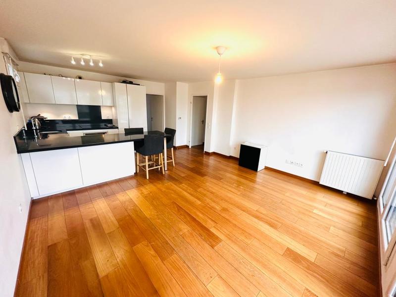 Appartement - 80 m² - 4 pièces