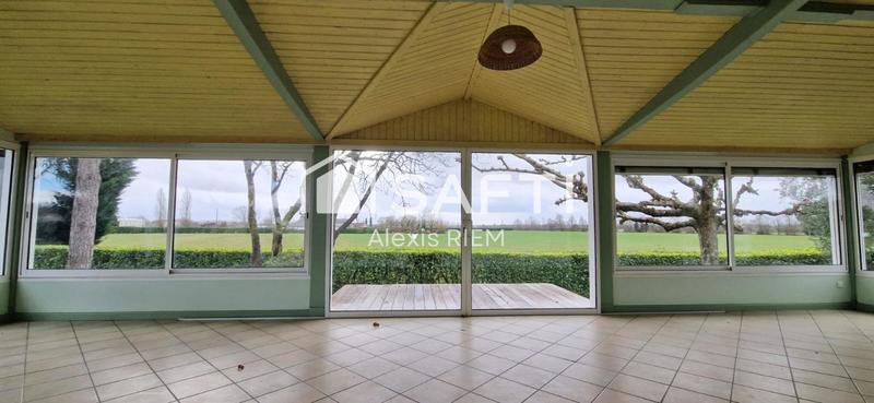 Maison - 210 m² - 6 pièces