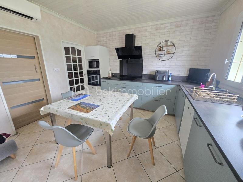 Pavillon - 217 m² - 7 pièces