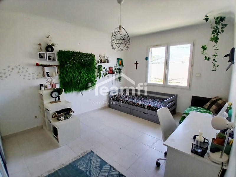 Maison traditionnelle - 160 m² - 6 pièces