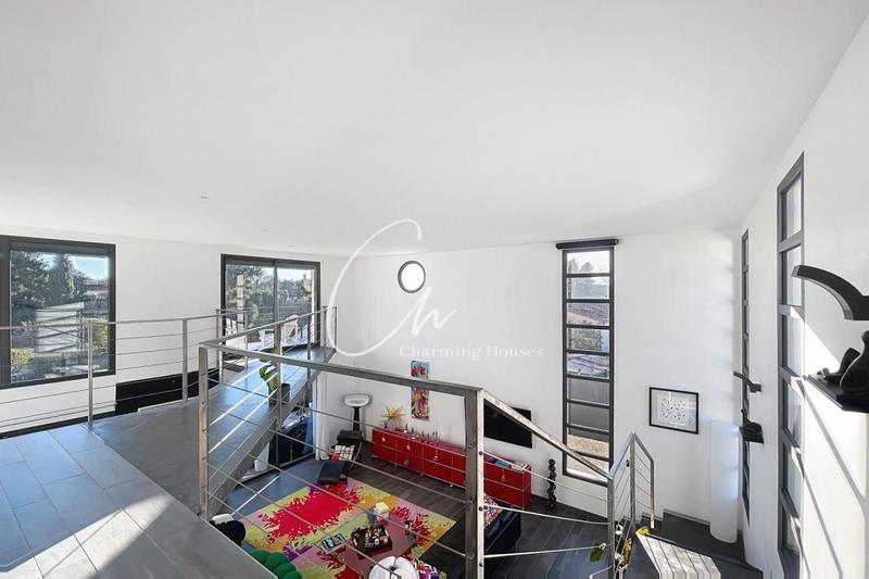 Maison - 180 m² - 5 pièces