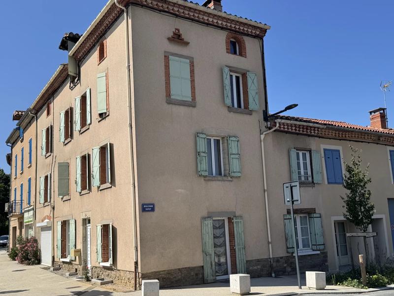 Maison de village - 380 m² - 12 pièces