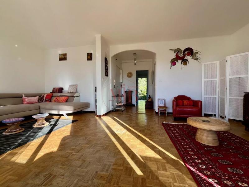 Appartement - 79 m² - 3 pièces