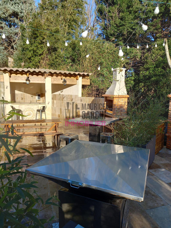 Mas - 376 m² - 15 pièces