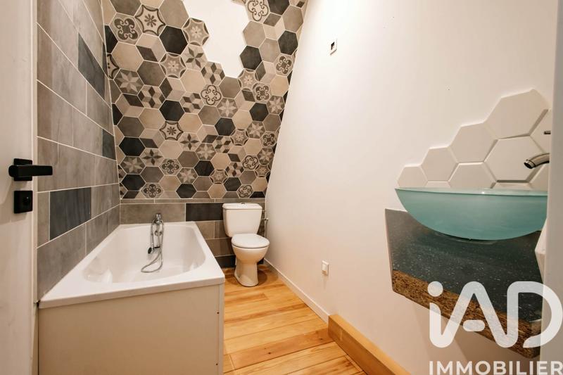 Maison - 342 m² - 15 pièces