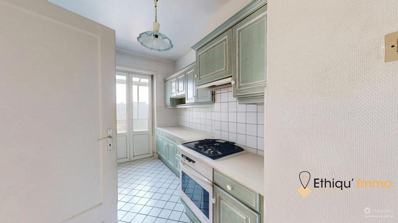 Appartement - 81 m² - 3 pièces