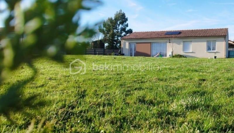 Maison traditionnelle - 104 m² - 5 pièces