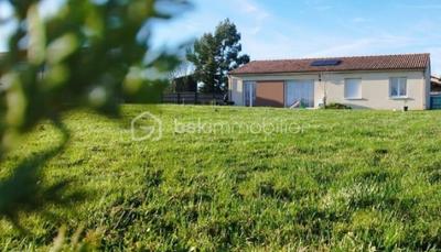 Maison traditionnelle - 104 m² - 5 pièces