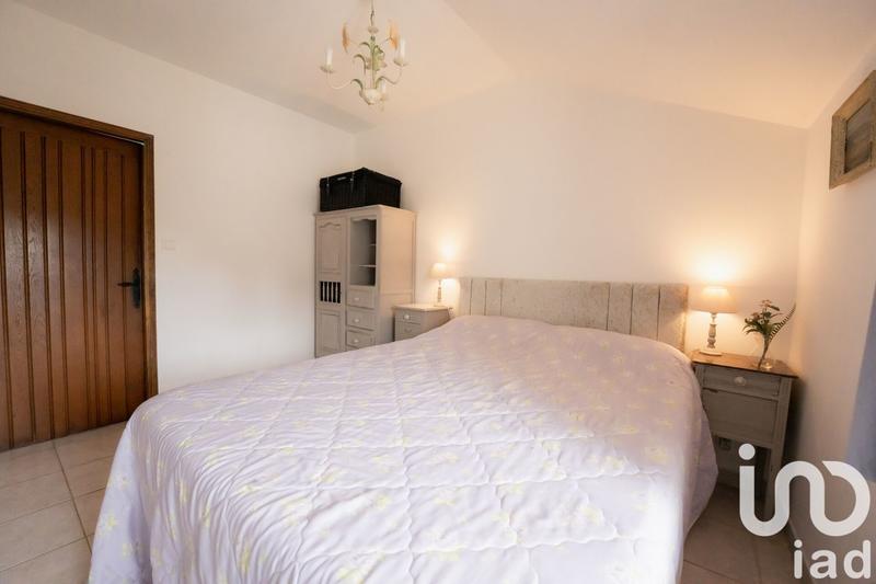 Maison - 245 m² - 9 pièces