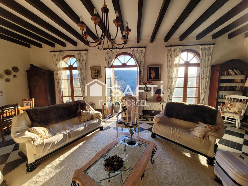 Maison - 136 m² - 5 pièces