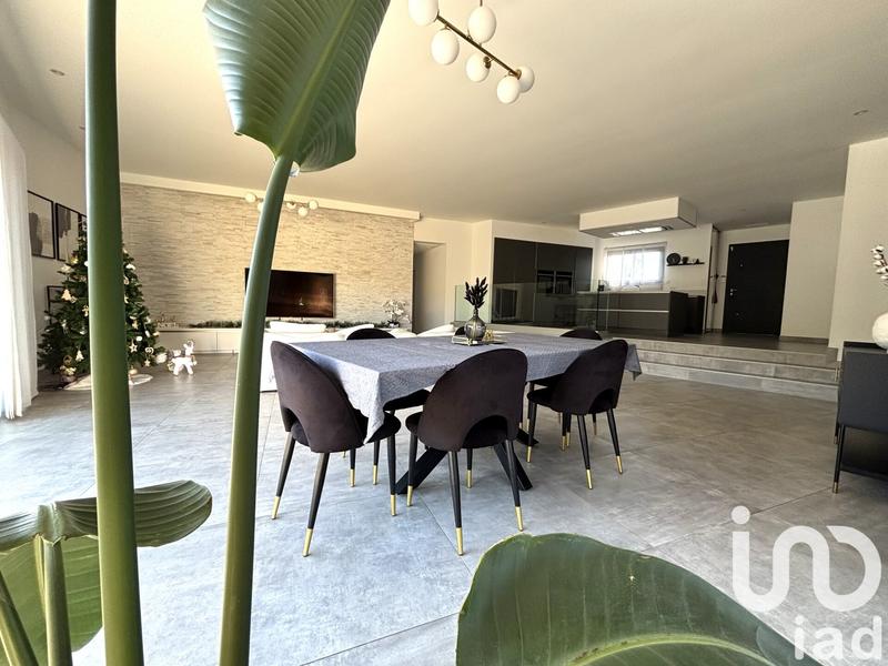 Maison - 158 m² - 5 pièces