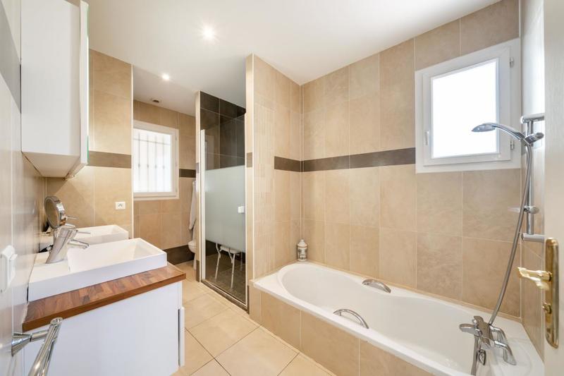 Villa - 190 m² - 4 pièces