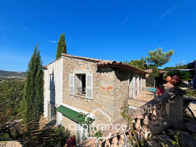 Mas - 201 m² - 6 pièces