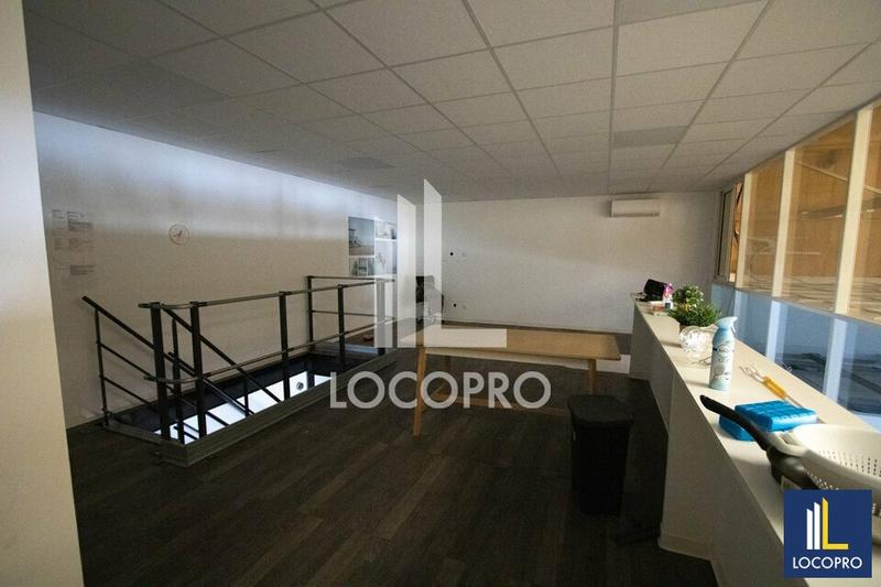 Local d'activité / Entrepôt - 270 m²