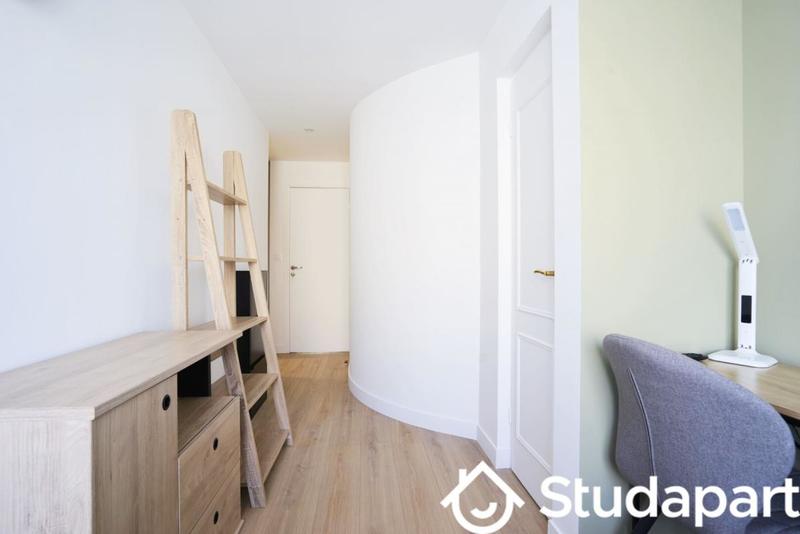 Chambre - 12 m² - 1 pièce