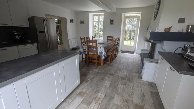 Maison - 245 m² - 6 pièces