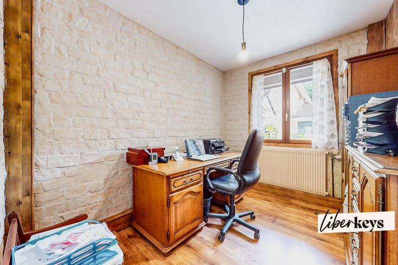 Propriété - 223 m² - 10 pièces