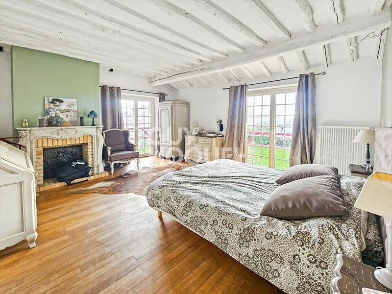 Maison - 200 m² - 8 pièces