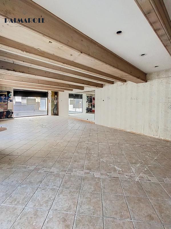 Local commercial - 115 m² - 3 pièces