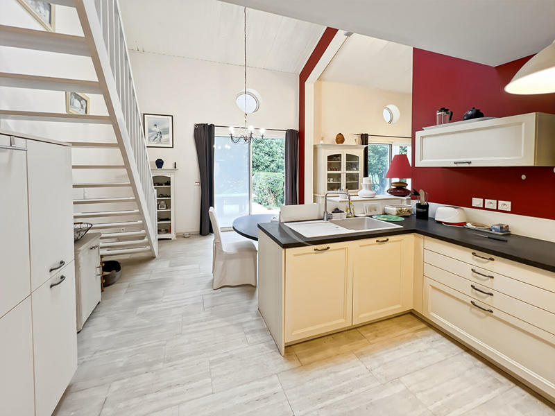 Appartement - 134 m² - 6 pièces